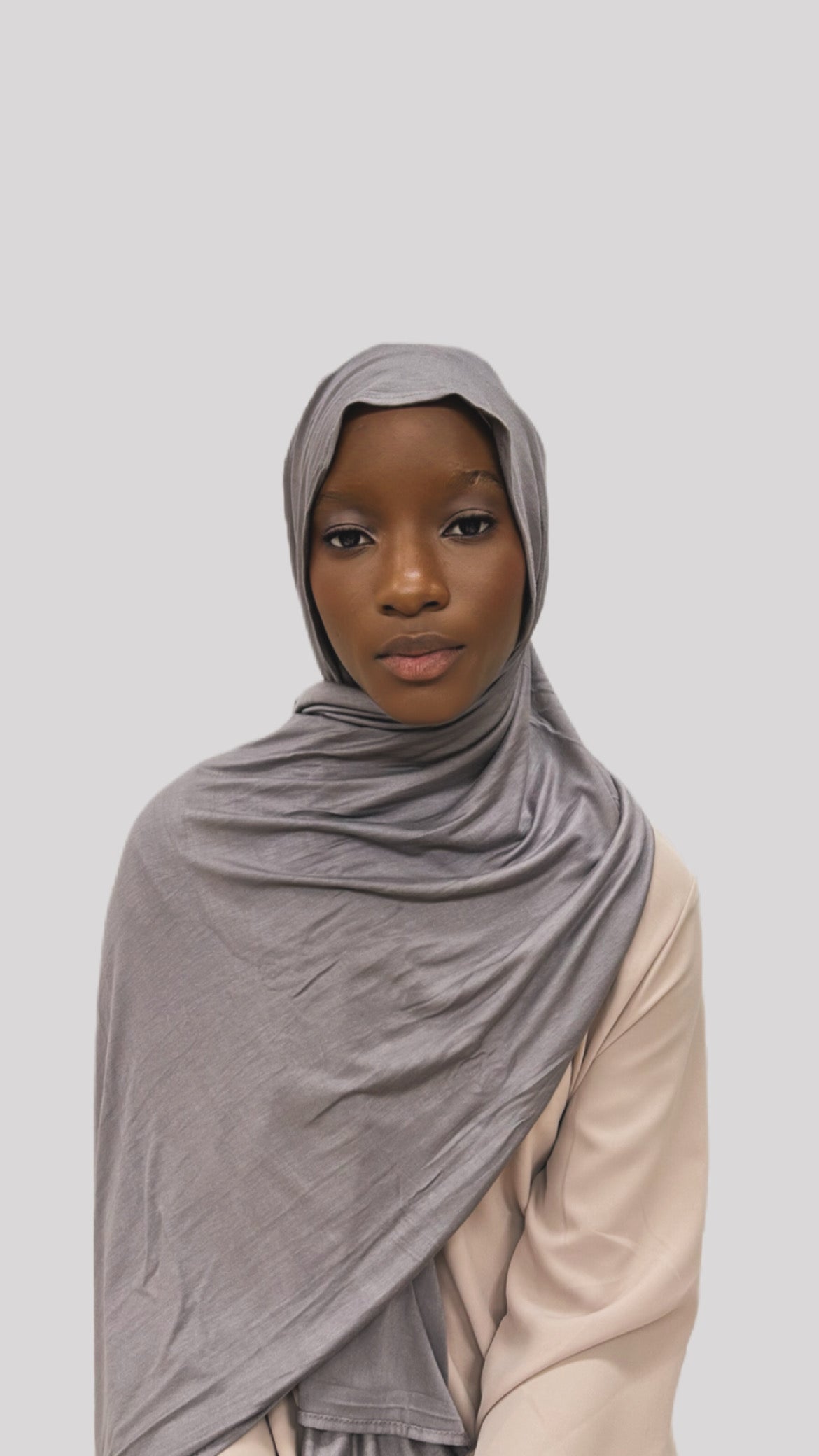 Hijab simple de jersey gris