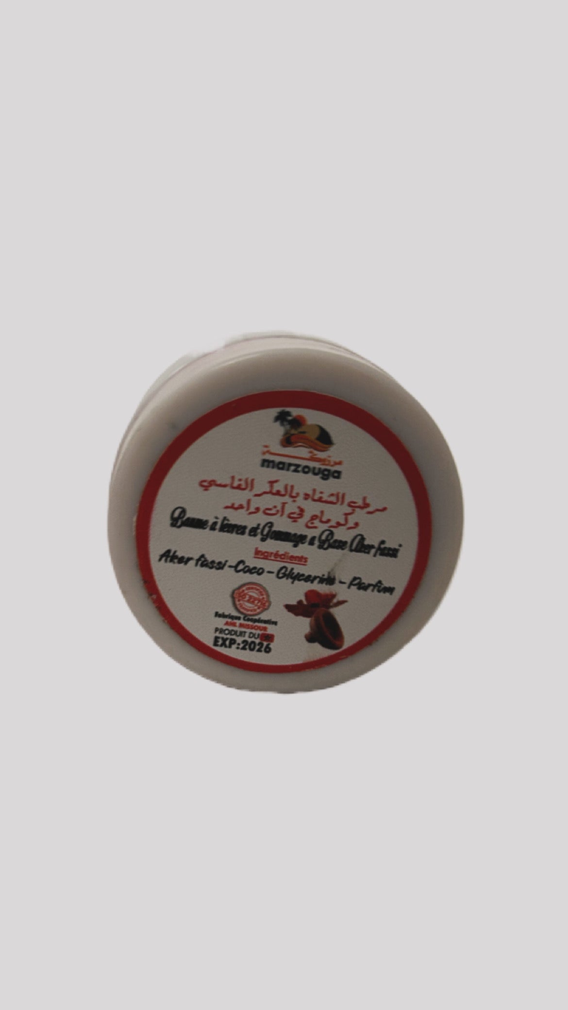 Bálsamo labial aker fassi- color natural color rojo